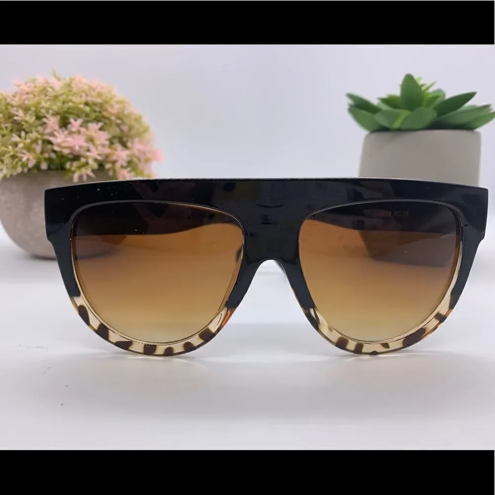 ✨Blk with leopard frame Anti-UV 🕶_NWT